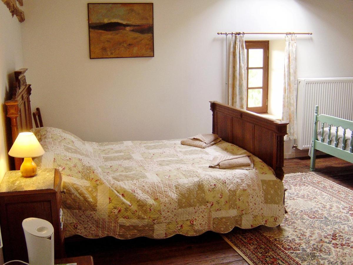Les Trois Chenes Bed & Breakfast Videix Bilik gambar